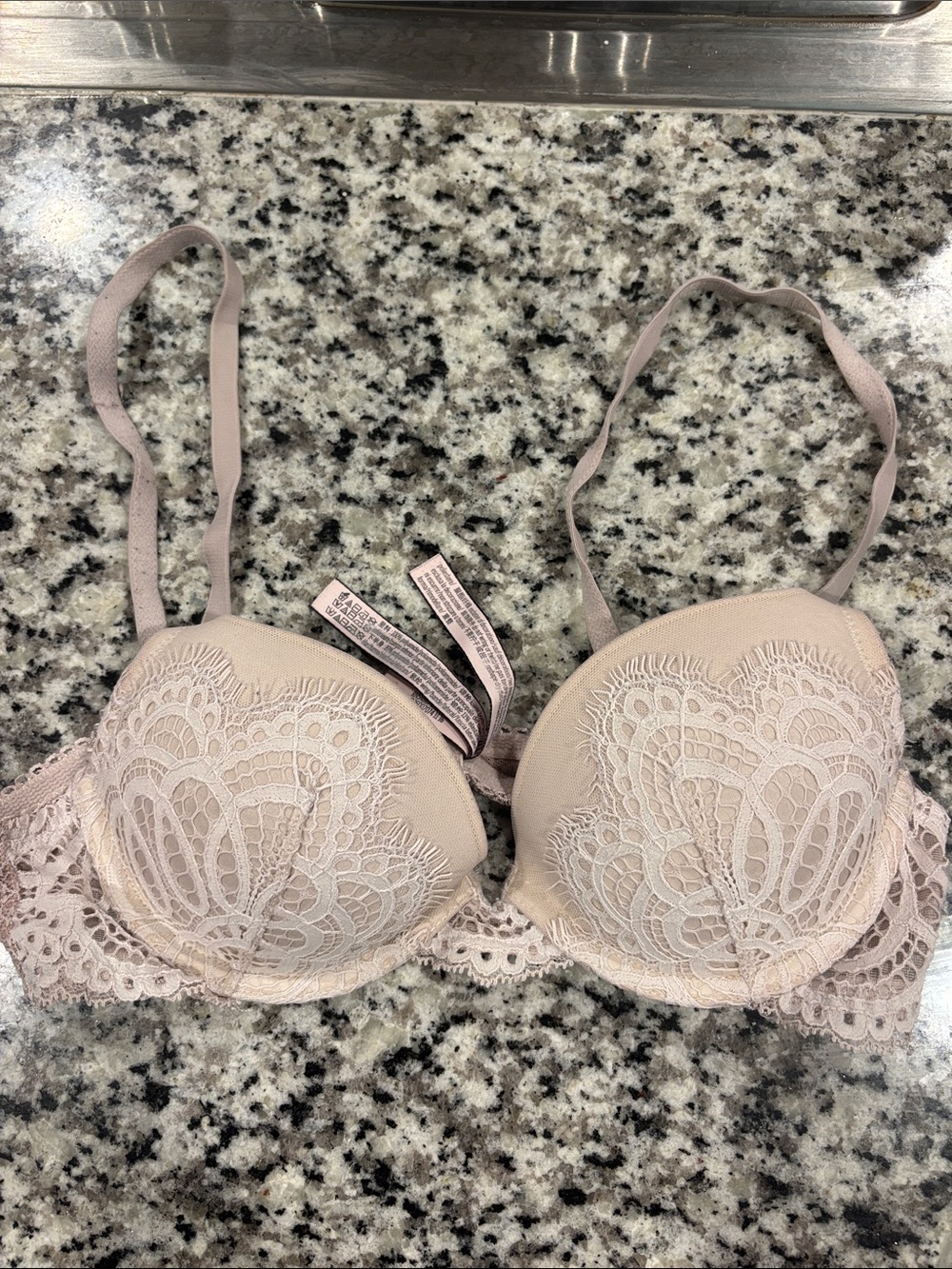 Victoria's Secret Blush Lace Push-Up Bra